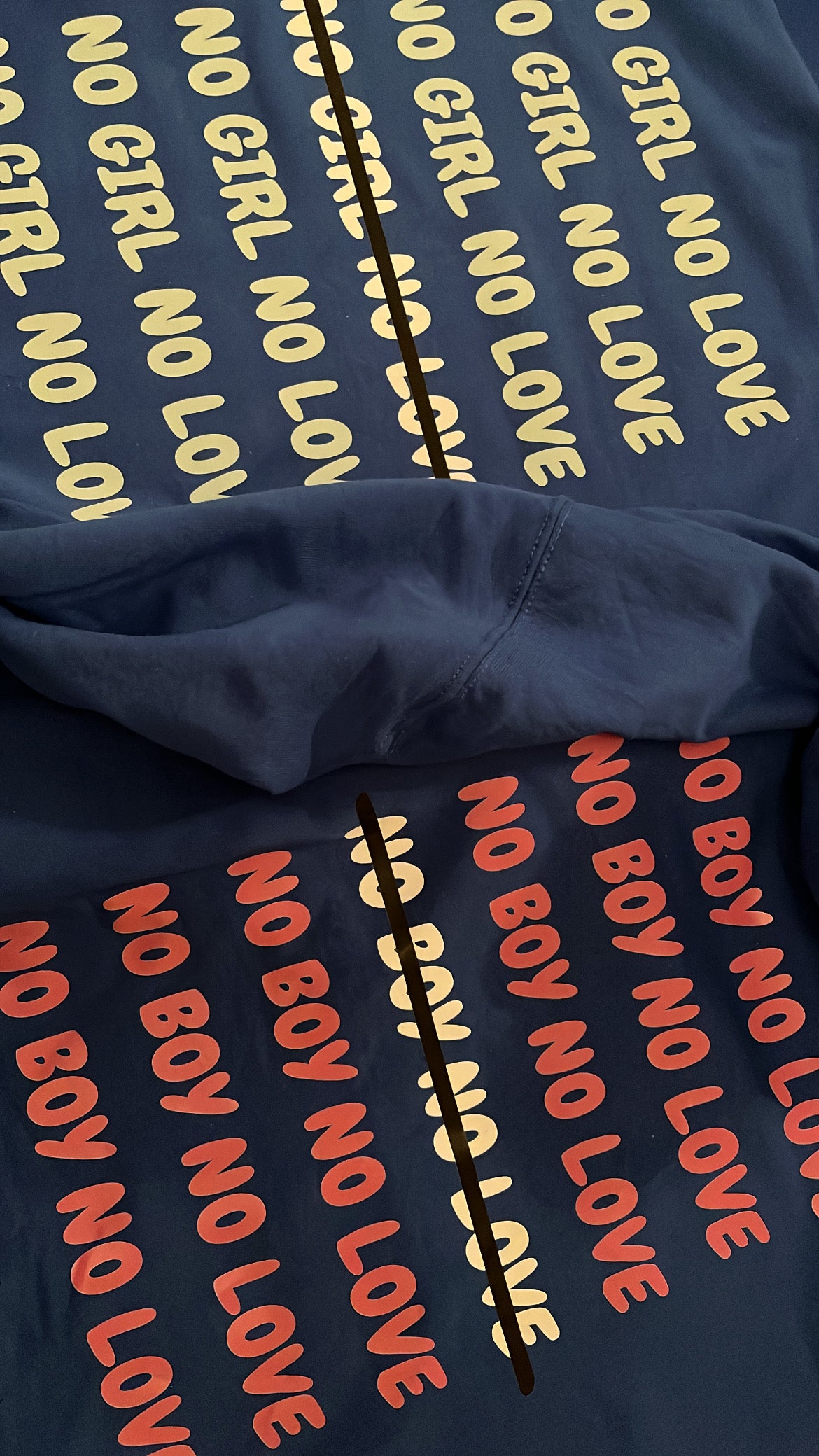 PRéCOMMANDE SWEAT BLEU " NO GIRL NO LOVE "